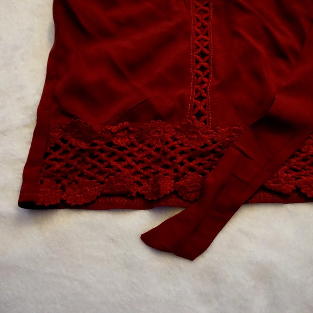 Maroon Shell Top - Picture 4 of 5